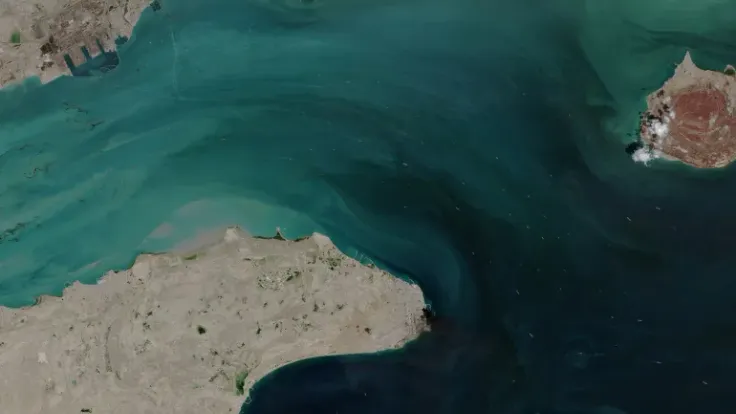 سيناريوهات المواجهة البحرية بين إيران وأمريكا تهدد الملاحة
