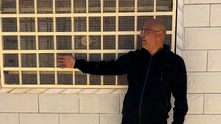 صمود فلسطيني في مواجهة هجمات المستوطنين: قصة منزل محصن