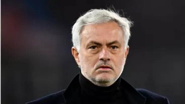 موريينو يحدد نقاط تحسين دفاع ريال مدريد الشاب هويسن ويضع خطة تدريبية