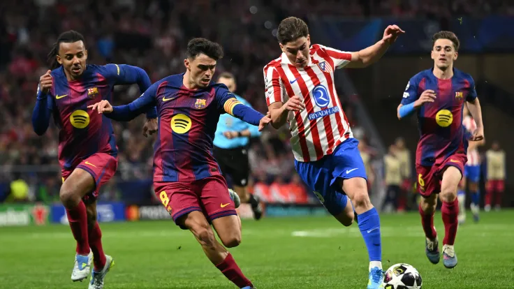 جوليان ألفاريز: هل سيغادر أتلتيكو مدريد للانضمام إلى برشلونة؟