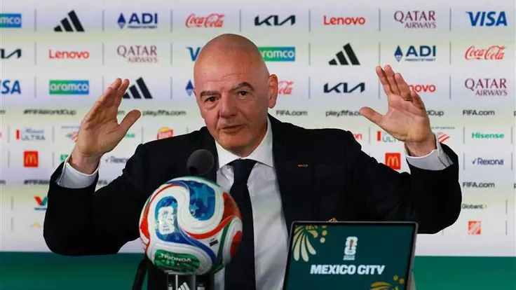 فيفا تسمح بالإسبانية في مؤتمرات كأس العالم ٢٠٢٦ بعد ضغوط