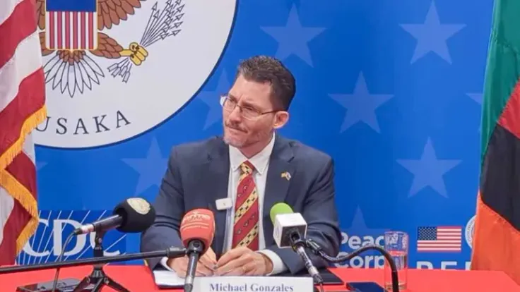 السفير الأمريكي يتهم حكومة زامبيا بالفساد الممنهج في خطاب وداع