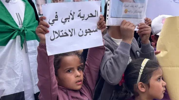 عشرات السوريين في السجون الإسرائيلية بعد تصعيد التوغلات