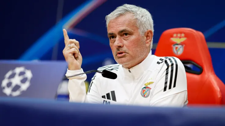 مورينيو يوقع عقدًا مع ريال مدريد.. تفاصيل الاتفاق وموعد الإعلان