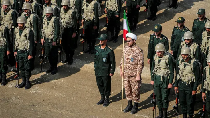 ترمب يهدد إيران: عقارب الساعة تدق.. كيف ردت طهران؟