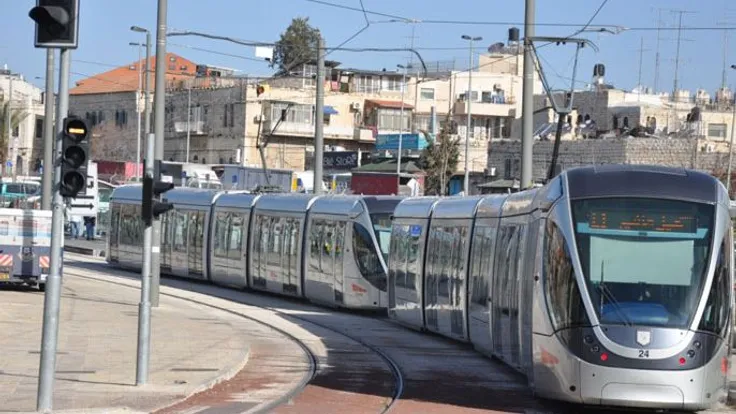 خطوات إسرائيل لطمس الخط الفاصل بين شطري القدس: بين النكبة والاحتلال