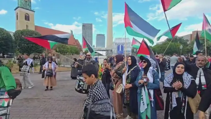 مظاهرات أوروبية تطالب بإطلاق سراح أبو صفية والأسرى الفلسطينيين