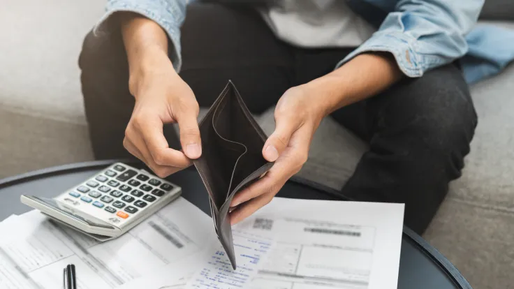 تثبيت الفائدة الأميركية: أثرها على قروضك ومدخراتك والاقتصاد العالمي.