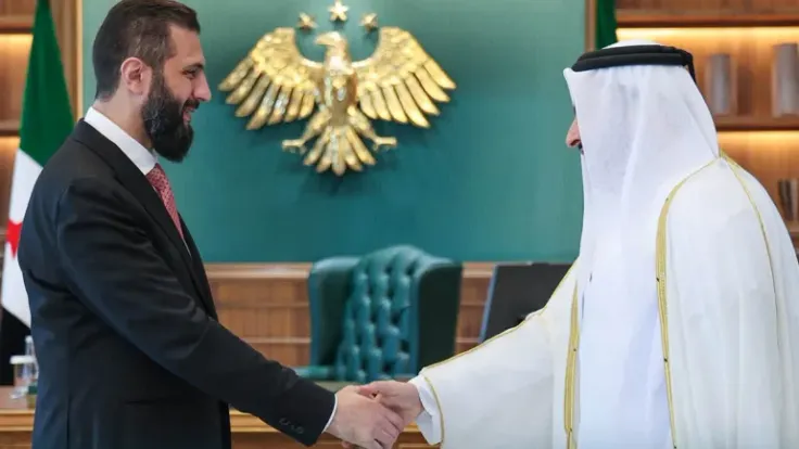 الشرع والخليفي يباحثان تعزيز العلاقات الثنائية بين سوريا وقطر