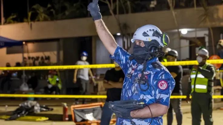 إنقاذ معجزة: فريق قطري ينتشل فتاة من تحت الأنقاض في فنزويلا بعد 8 أيام