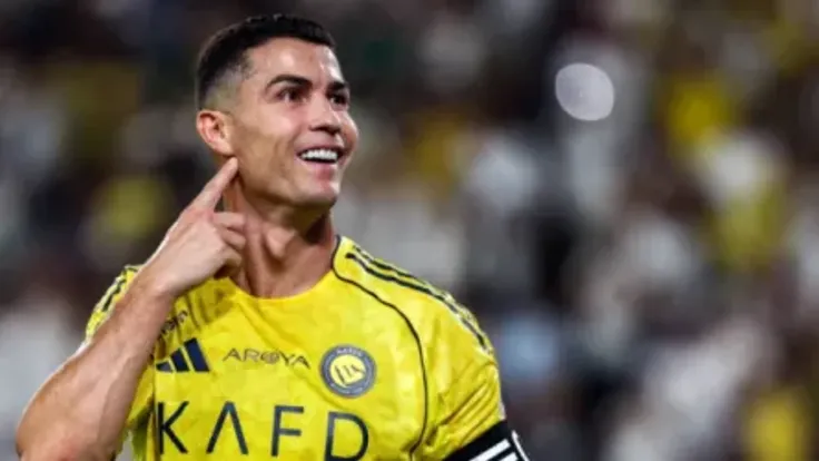 رونالدو يُطلق حذاءه الذهبي المخصص لكأس العالم 2026