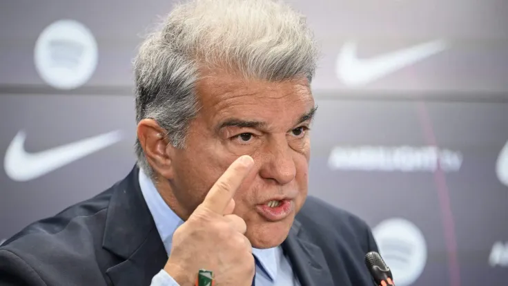 نادي المرخية القطري يضم روجر مارتينيز من برشلونة