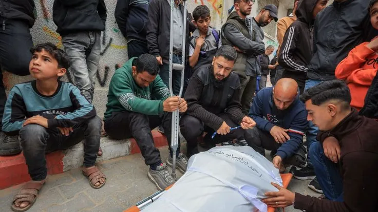 نتنياهو يصر على إبقاء جبهة غزة مشتعلة: ما وراء التكتيكات الإسرائيلية