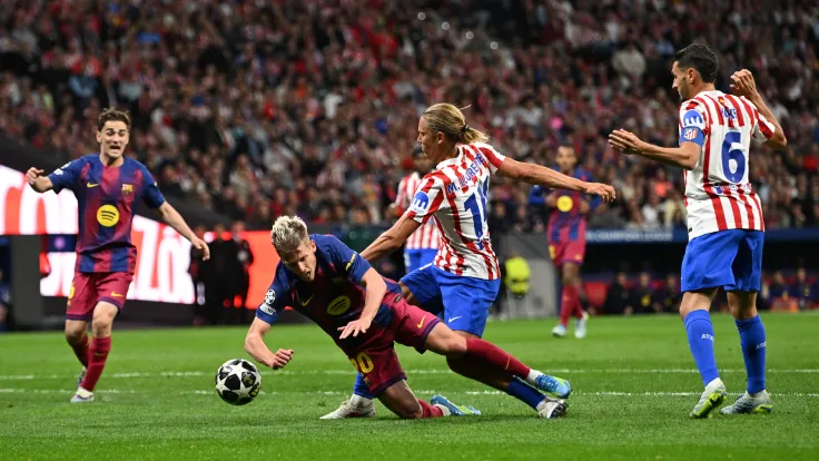 برشلونة يطالب بركلتي جزاء ضد أتلتيكو مدريد.. ما حدث في الشوط الأول؟