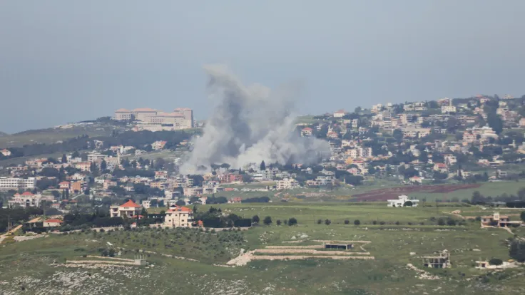حزب الله يفجر عبوة ناسفة في موقع عسكري إسرائيلي بالطيبة جنوب لبنان
