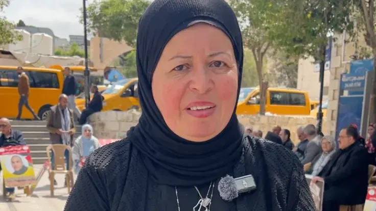 نسرين أبو غربية ترفض الخضوع أمام اعتقالات أبنائها وتنتقد قانون الإعدام